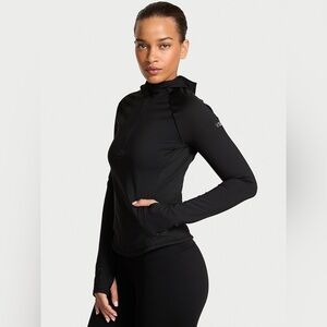Victoria’s Secret VSX WinterTech Hooded Half-Zip Jacket Size Medium
